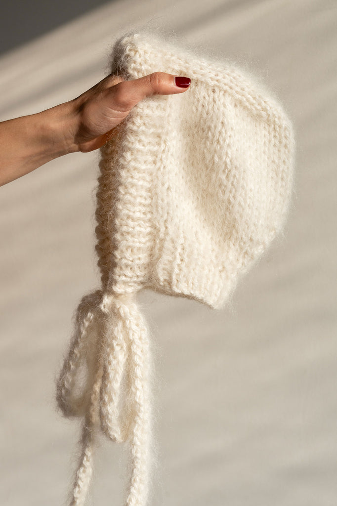 Chunky hand knit bonnet for women