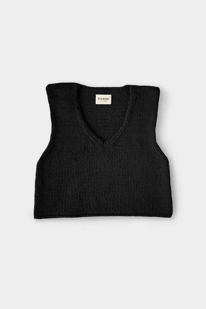 Cotton v neck knit vest in black
