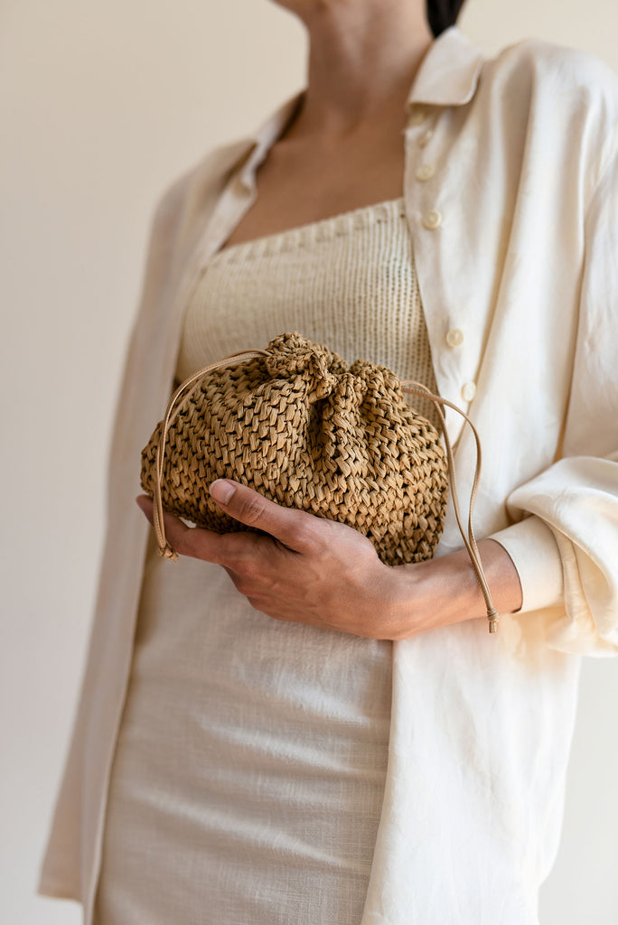 Mini raffia pouch bag in tan