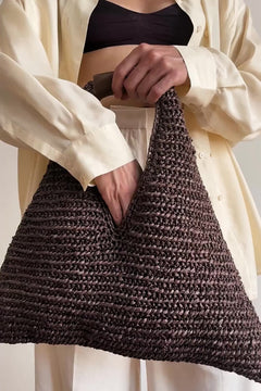 Video of the calla raffia bag in pecan
