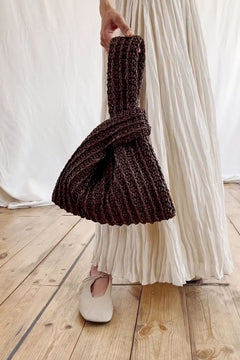 Video of the raffia knot bag in pecan