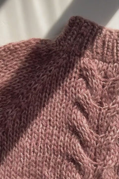 Video of the chunky braid sweater in lavender color