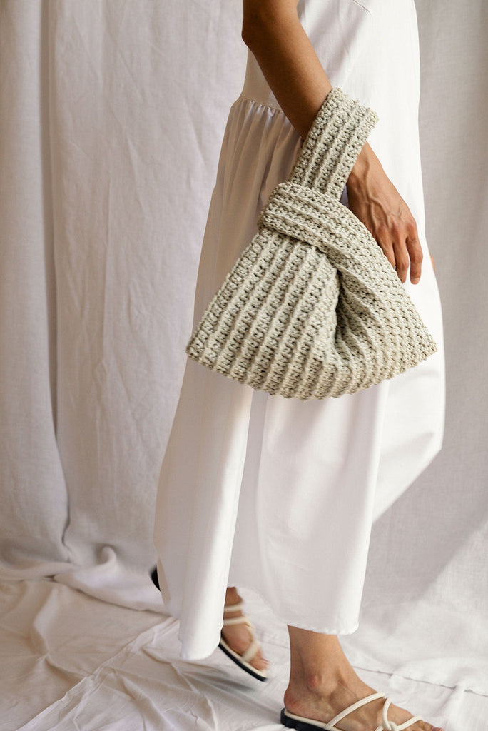 Crochet raffia knot bag in off white