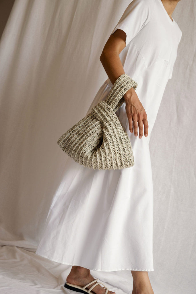 Raffia knot handbag in pearl